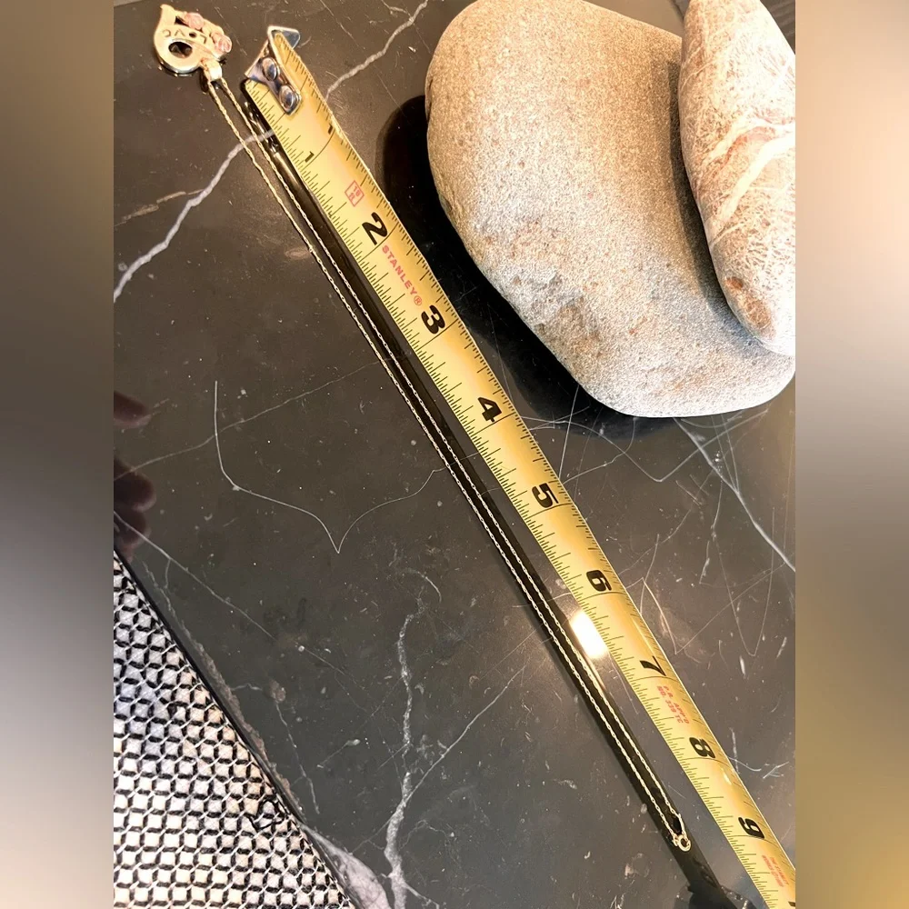 Gold Heart Pendant Necklace with Love Inscription - Picture 3 of 5